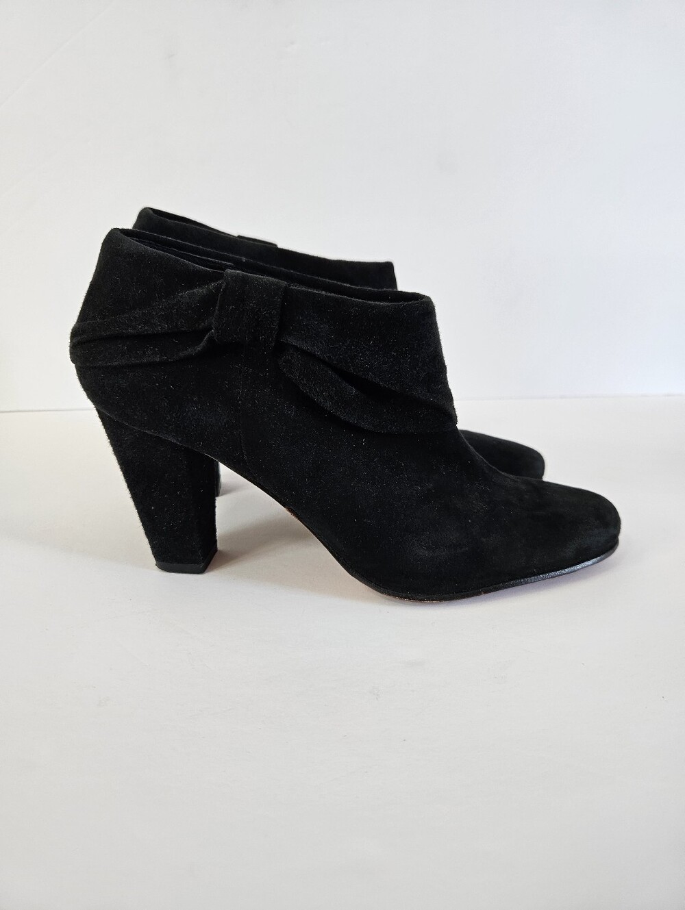 Kate Spade Vintage Y2K Black Suede Bow Detail Almond Toe Heeled Boot Booties 8.5